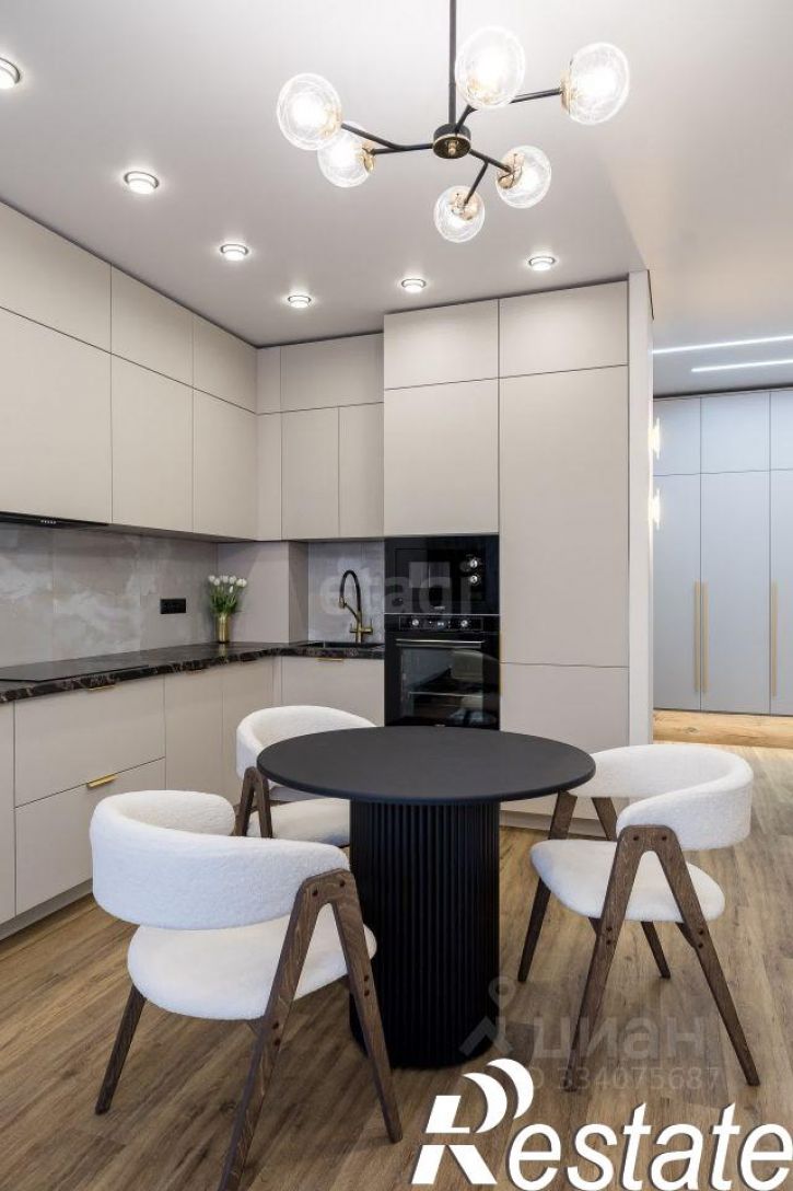 2-комн квартира Новгородская улица, 20,  д. 20