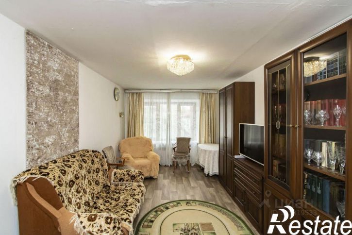 3-комн квартира улица 50 лет Октября, 70,  д. 70
