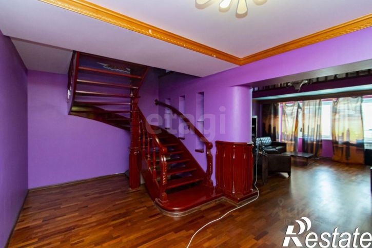 4-комн квартира улица 8 Марта, 2,  д. 2