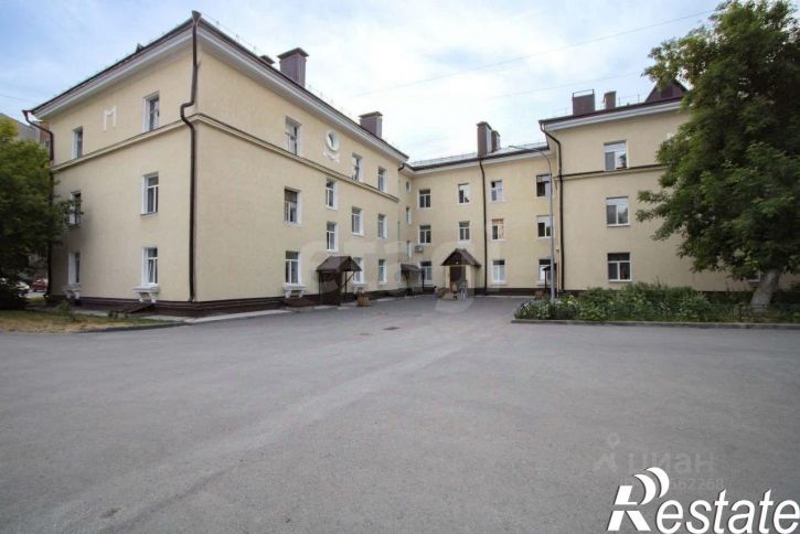 4-комн квартира улица Котельщиков, 1,  д. 1