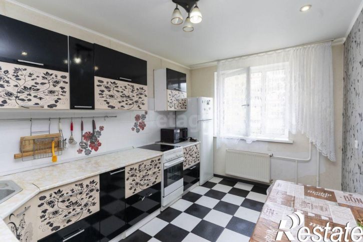 3-комн квартира улица Прокопия Артамонова, 4,  д. 4