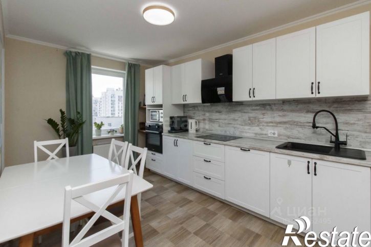 3-комн квартира улица Монтажников, 61,  д. 61