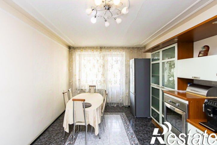 3-комн квартира улица 8 Марта, 2,  д. 2