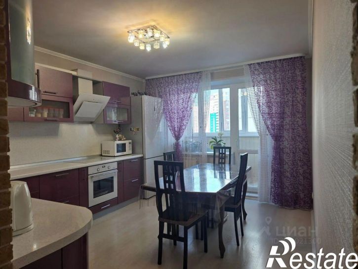 3-комн квартира улица Николая Семёнова, 27,  д. 27