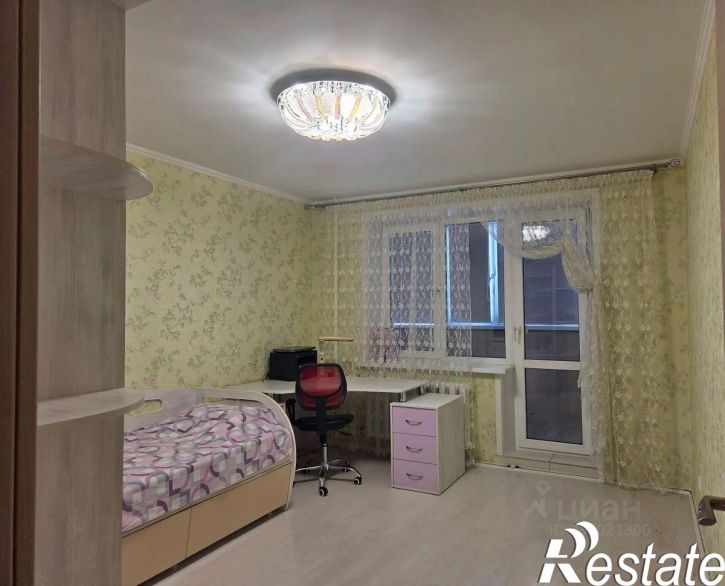 3-комн квартира улица Николая Семёнова, 27,  д. 27