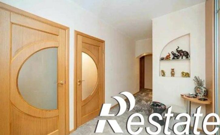 2-комн квартира улица Немцова, 4,  д. 4