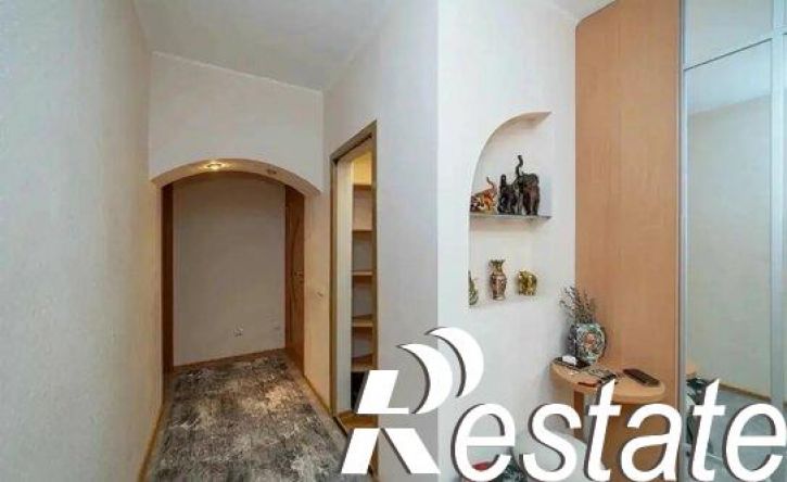2-комн квартира улица Немцова, 4,  д. 4
