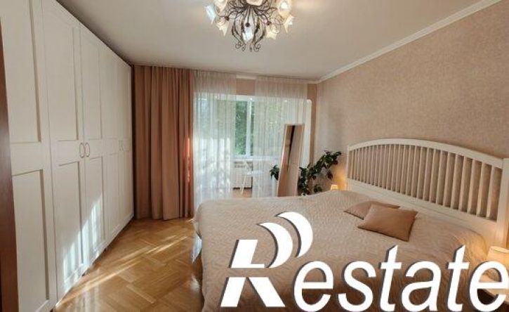 4-комн квартира улица Седова, 55,  д. 55
