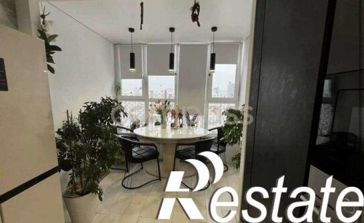 3-комн квартира улица Василия Подшибякина, 19,  д. 19