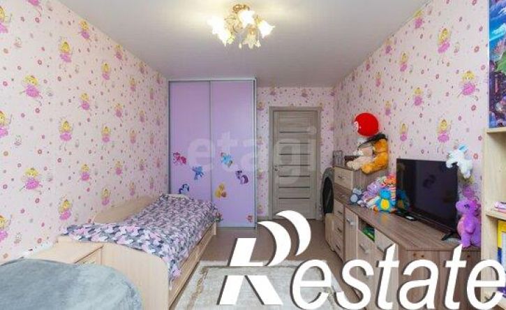 3-комн квартира улица Сидора Путилова, 43,  д. 43