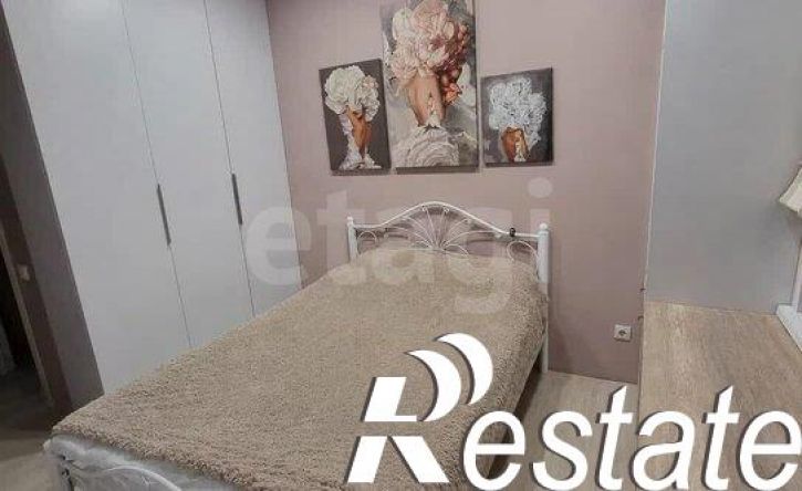 3-комн квартира улица Александра Протозанова, 8,  д. 8