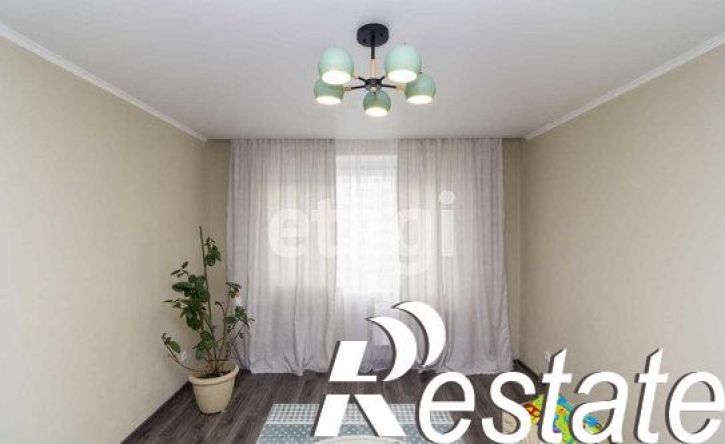 3-комн квартира ул Кремлевская, 110 3,  д. 110 3,  к. 3