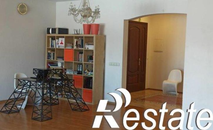 4-комн квартира улица Дзержинского, 69,  д. 69
