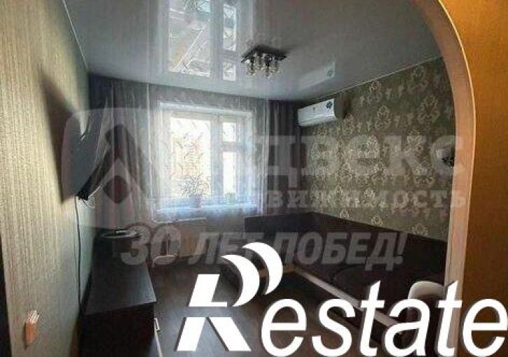 3-комн квартира Кремлёвская улица, 102 к1,  д. 102 к1
