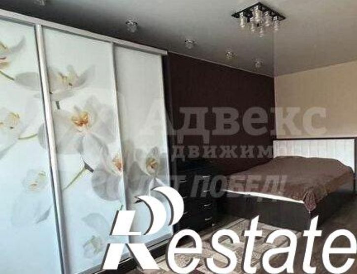 3-комн квартира Кремлёвская улица, 102 к1,  д. 102 к1