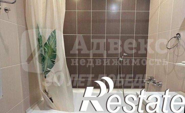 3-комн квартира Кремлёвская улица, 102 к1,  д. 102 к1