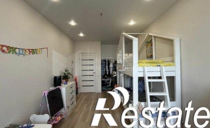 2-комн квартира улица Пожарных и спасателей, 5,  д. 5