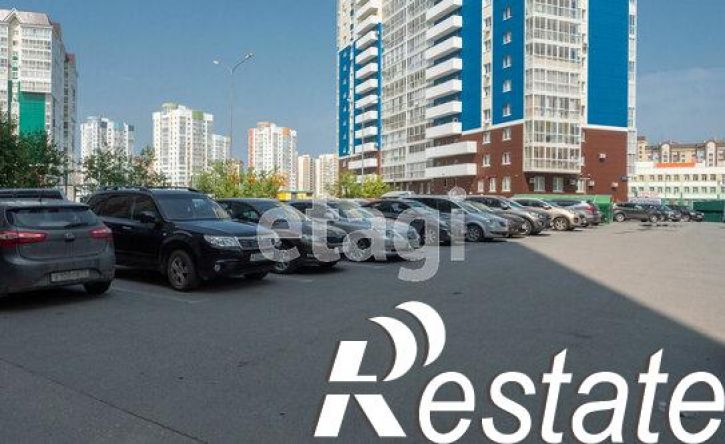 3-комн квартира улица Николая Семёнова, 27/3,  д. 27/3