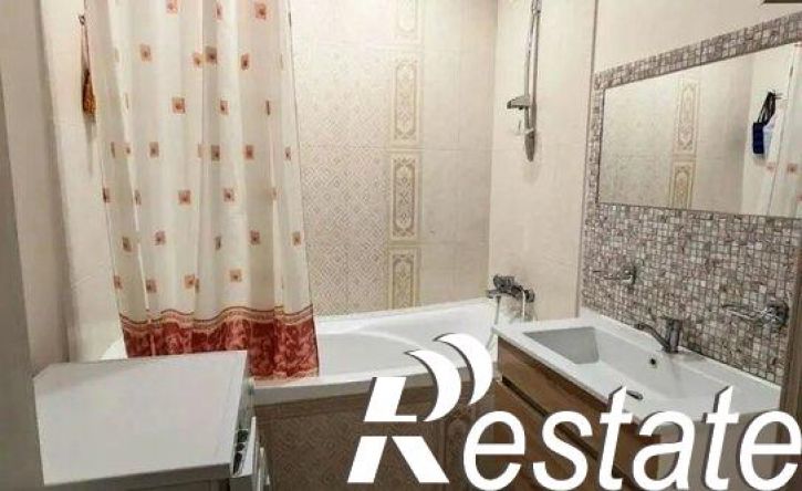 3-комн квартира улица Энергостроителей, 23,  д. 23