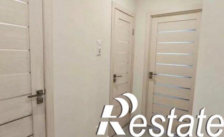 3-комн квартира улица Энергостроителей, 23,  д. 23