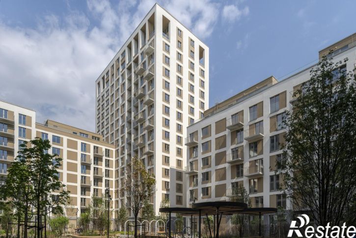 3-комн квартира в новом доме Республики, 205