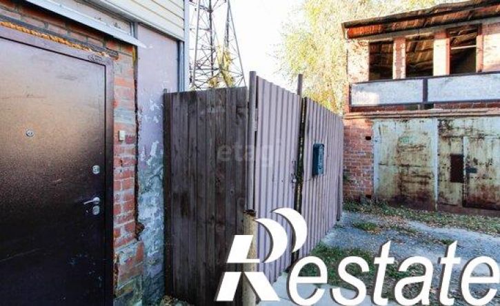 3-комн квартира улица Бакинских Комиссаров, 10А,  д. 10А