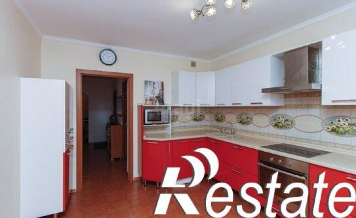 4-комн квартира Комсомольская улица, 58,  д. 58