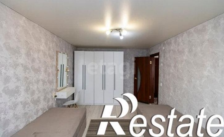 2-комн квартира улица Республики, 220,  д. 220