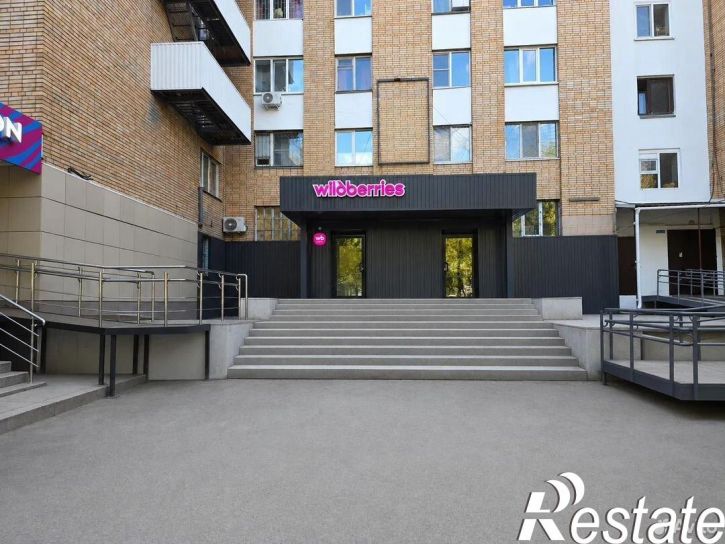Торговое помещение улица Республики, 212,  д. 212