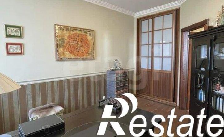 4-комн квартира улица Хохрякова, 44,  д. 44