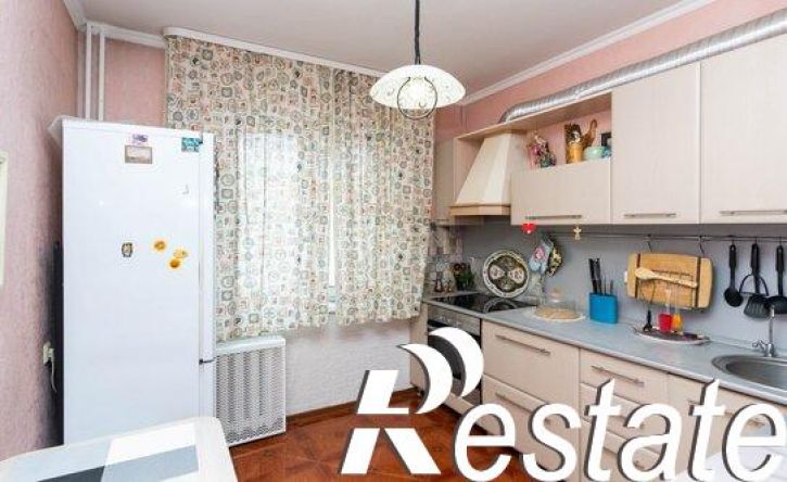 2-комн квартира улица Энергостроителей, 10 к1,  д. 10 к1
