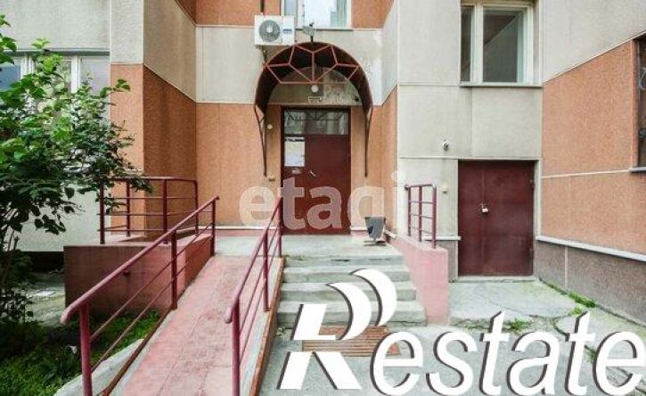 2-комн квартира улица Котельщиков, 17/2,  д. 17/2