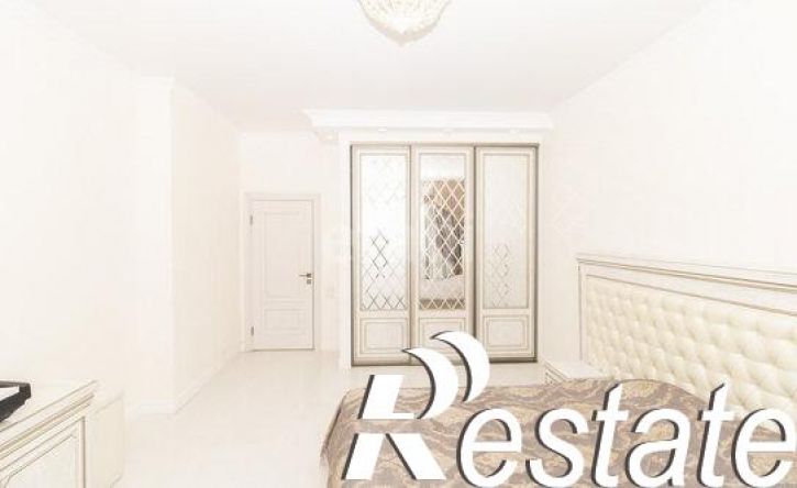 3-комн квартира улица Малыгина, 90,  д. 90