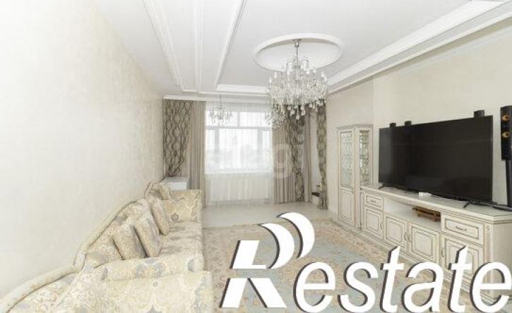3-комн квартира улица Малыгина, 90,  д. 90