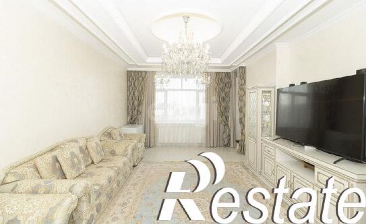 3-комн квартира улица Малыгина, 90,  д. 90