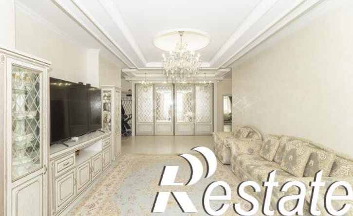 3-комн квартира улица Малыгина, 90,  д. 90