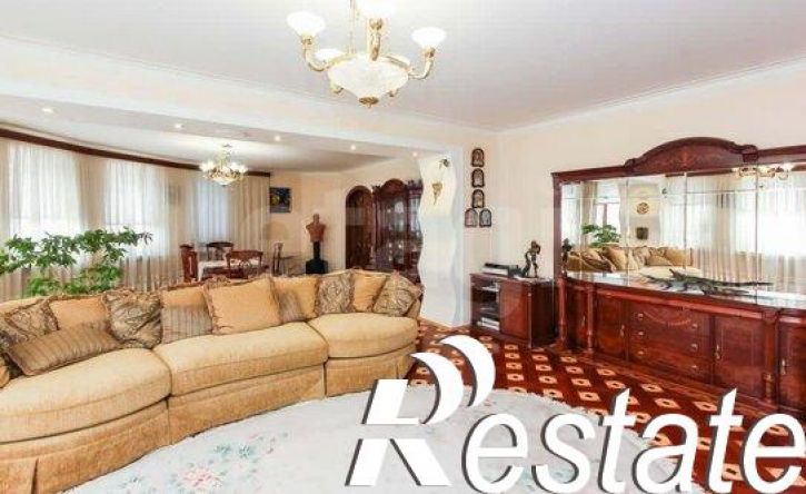 4-комн квартира улица Котовского, 1/2,  д. 1/2