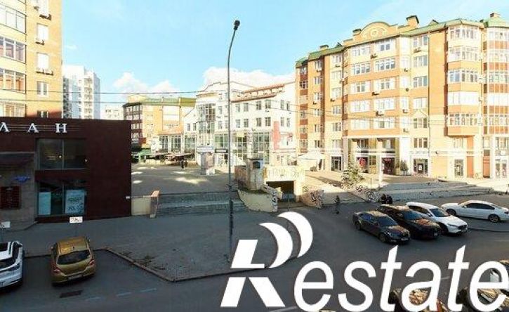 4-комн квартира улица 8 Марта, 2,  д. 2
