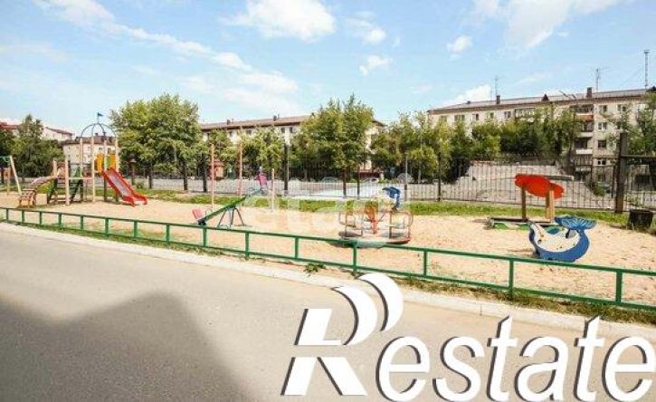 3-комн квартира улица 50 лет Октября, 21А,  д. 21А