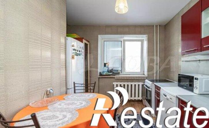 3-комн квартира улица Демьяна Бедного, 83,  д. 83