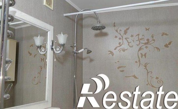 3-комн квартира улица Энергостроителей, 20,  д. 20