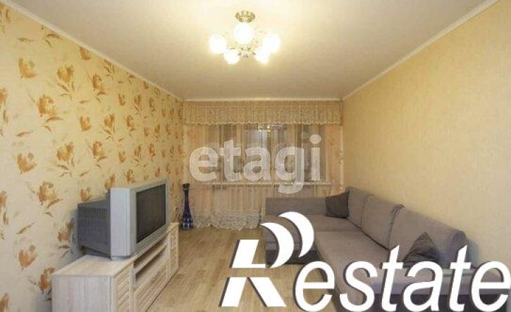 2-комн квартира улица 50 лет Октября, 33,  д. 33