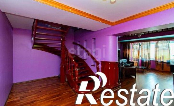 4-комн квартира улица 8 Марта, 2,  д. 2