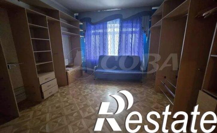 4-комн квартира улица Дзержинского, 69,  д. 69