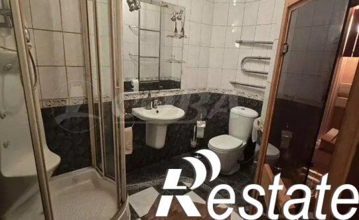 4-комн квартира улица Дзержинского, 69,  д. 69