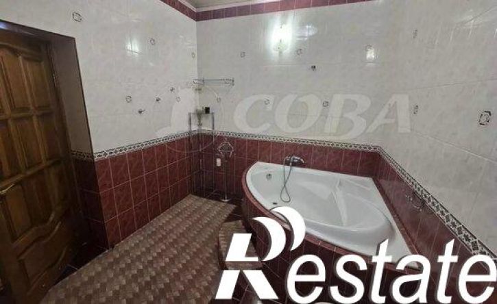 4-комн квартира улица Дзержинского, 69,  д. 69