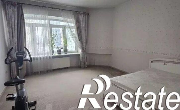 4-комн квартира улица Дзержинского, 69,  д. 69