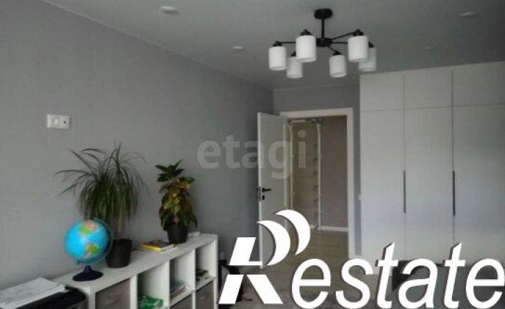 3-комн квартира улица Бирюзова, 6Б,  д. 6Б