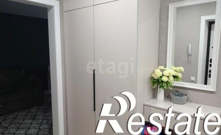 3-комн квартира улица Бирюзова, 6Б,  д. 6Б