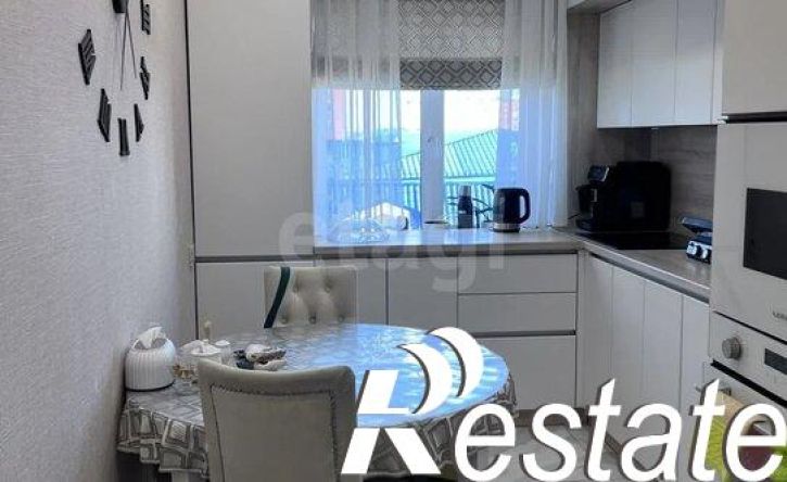 3-комн квартира улица Пархоменко, 50,  д. 50